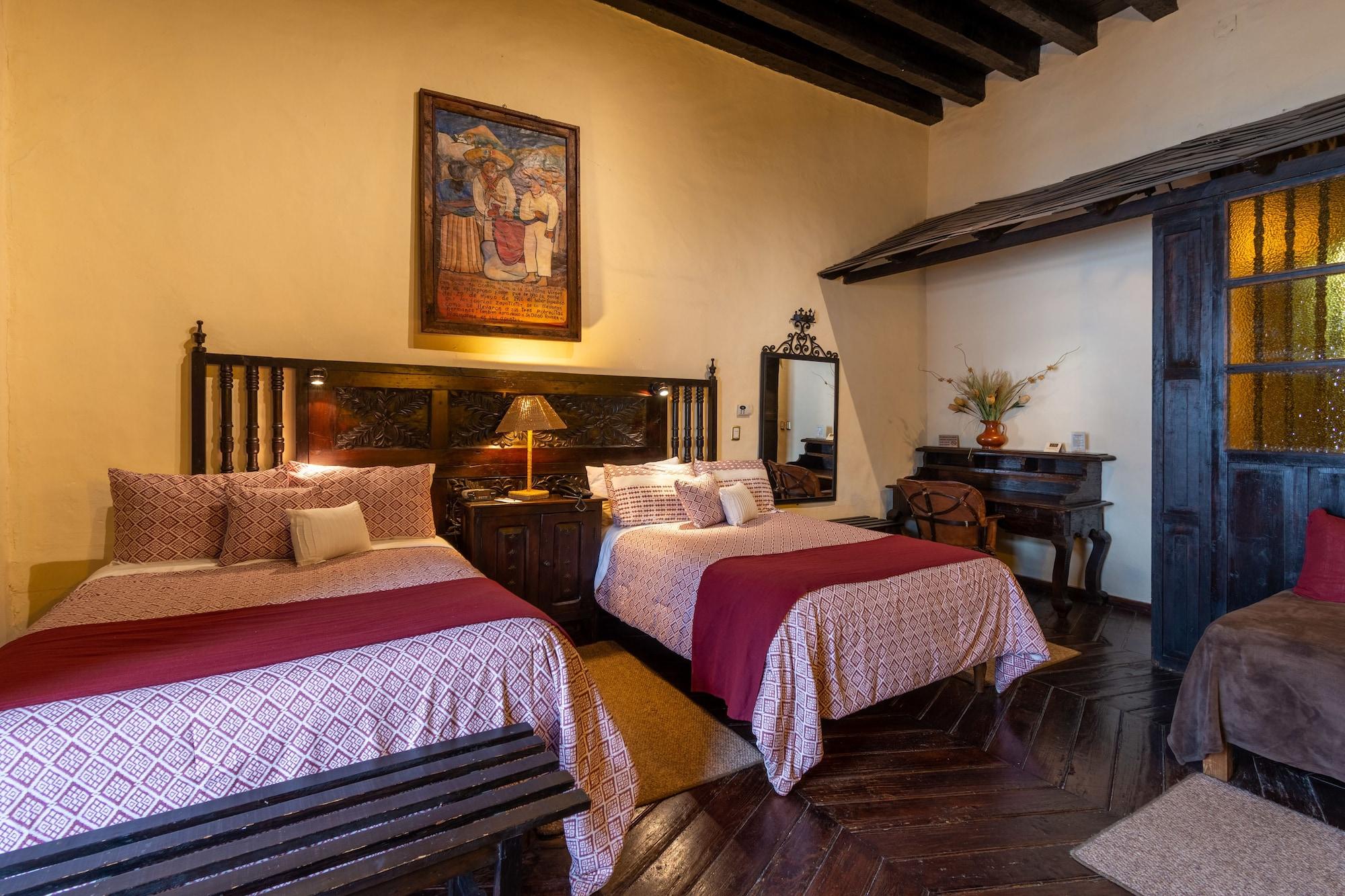 Hotel Mansion Iturbe Pátzcuaro Esterno foto
