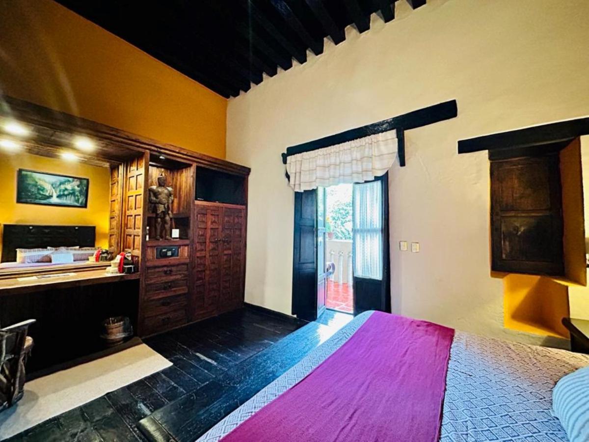 Hotel Mansion Iturbe Pátzcuaro Esterno foto