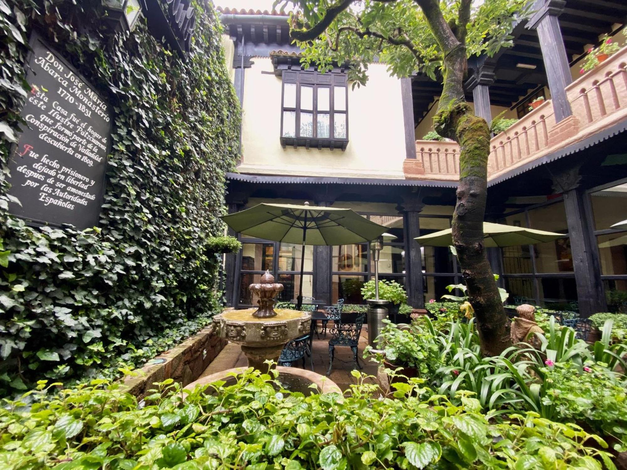 Hotel Mansion Iturbe Pátzcuaro Esterno foto