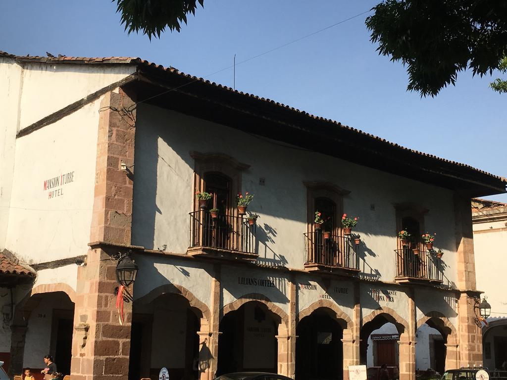 Hotel Mansion Iturbe Pátzcuaro Esterno foto